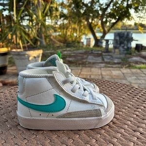 Nike Kids White and Teal Sneakers